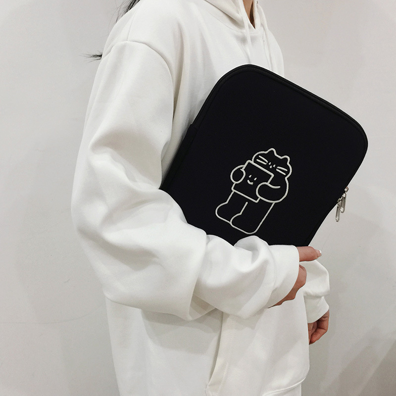 Tablet Laptop Embroidery Bag – Black Chubby Cat (with Strap)