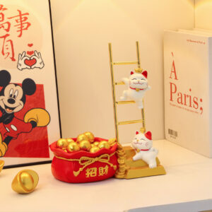 Fortune Lucky Cat Climbing Ladder Decoration