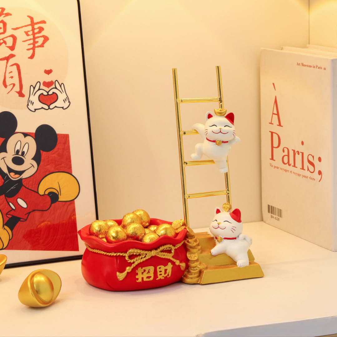 Fortune Lucky Cat Climbing Ladder Decoration